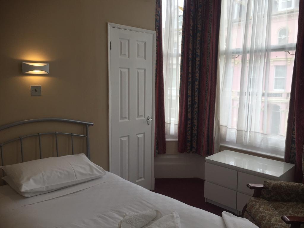Hadleigh Hotel อีสต์บอร์น ภายนอก รูปภาพ